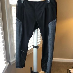 Zella 3/4 Length Leggings